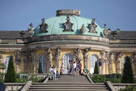 Escursione a terra a Warnemünde: Tour privato di Potsdam