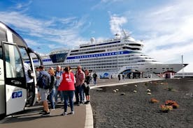 Tour to Timanfaya, La Geria and Laguna Verde for cruise passengers