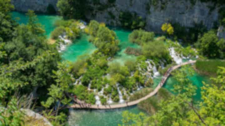 Voyages et excursions dans le parc national des lacs de Plitvice, Croatie
