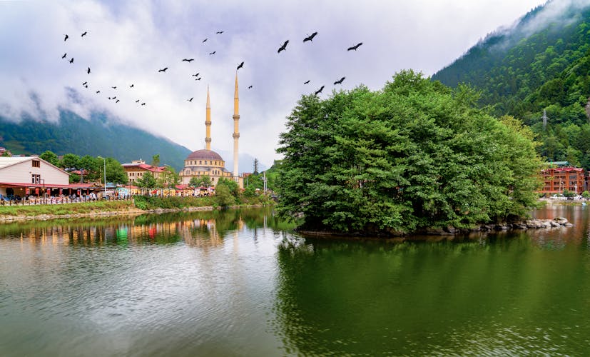 Photo of view of Uzungol which is a tourist attraction in Trabzon.