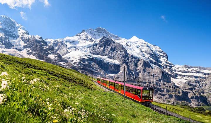 5-Day Famous Mountain Peaks of Swiss Alps Self-Guided from Geneva