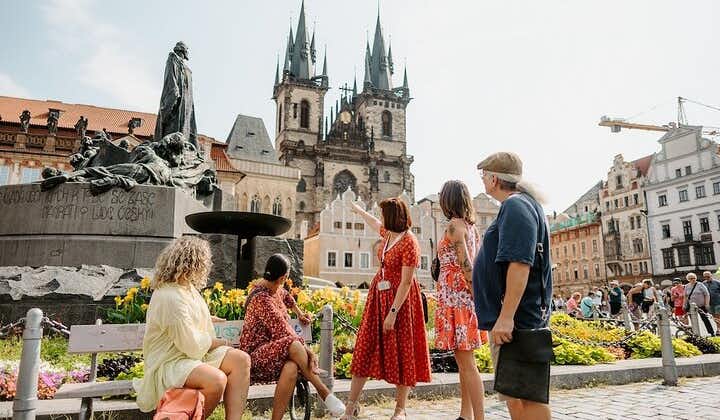 5 hour Prague City Highlights Tour w/ Local Lunch & a Snack Incl.