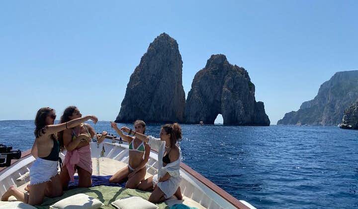 Capri Boat Tour: Living la Dolce Vita
