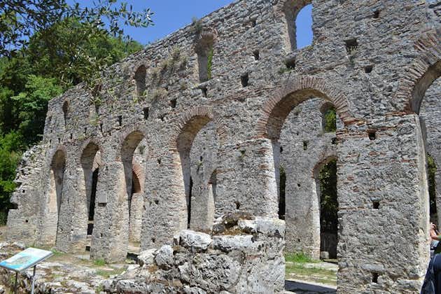 Visita l'antica città di Butrint