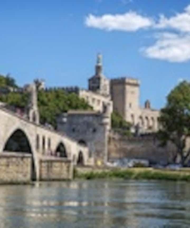Rantaretket Avignonissa Ranskassa