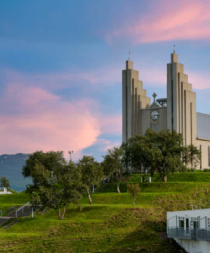 Flights from the city of Santorini to the city of Akureyri