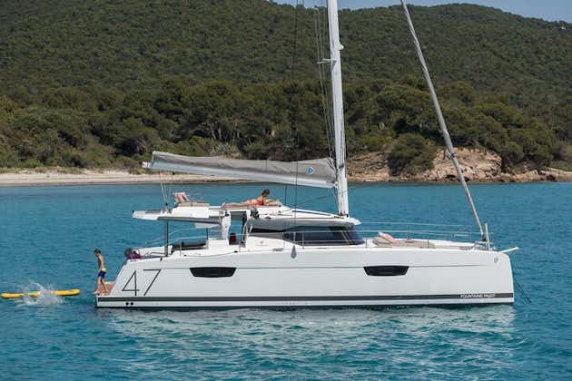 Crociera privata di 5 ore su un nuovissimo catamarano di lusso a Mykonos (max 19 ospiti)