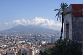 Från charterhuset till den historiska Neapels marknaden
