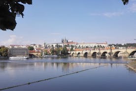 2:5-Hour Walking Tour of Old Town Prague with Boat Ride