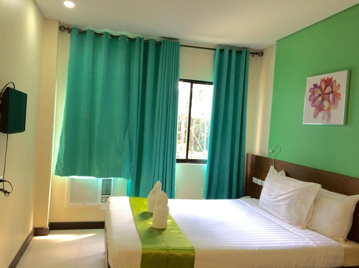 Cres Ebo Mansion Pension Inn And Coffee Shop - Tagbilaran, The 