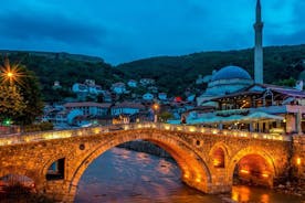 Excursão privada de 2 dias a Ohrid em Skopje, viagem a Prishtine e Prizren