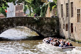 Guided boat trip and walking tour in Bruges!