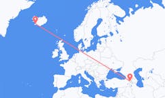 航班从亚美尼亚叶里温市到雷克雅维克市，冰岛塞尔