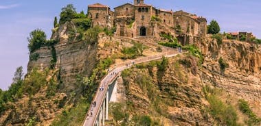 Small Group E-bike Experience from Orvieto to Civita with Lunch