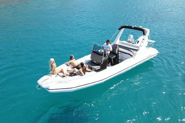 Noleggio di barche private di mezza giornata sull'isola di Milos