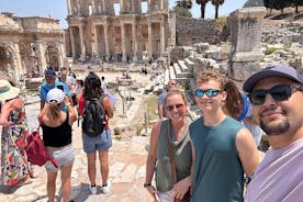 Efesos: Privat rundtur med hoppa över kön och mindre promenader