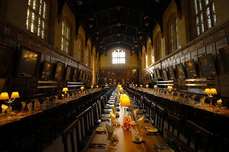 Photo of Oxford United Kingdom, by Alfonso Cerezo-dining room