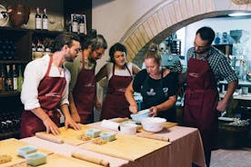 Clase de cocina en casa de campo toscana de Siena