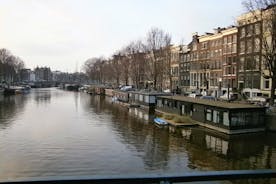Scenic highlights of Amsterdam 3 hours bike tour