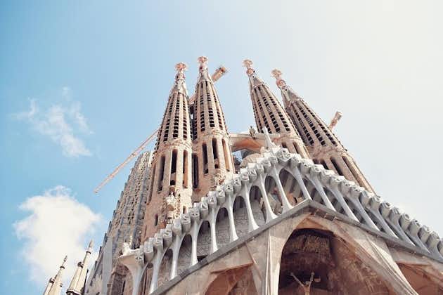Evita las colas: visita a la Sagrada Familia de Barcelona con una guía de habla alemana