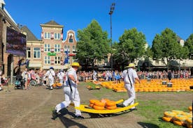 Tour langs de kaasmarkt en stadstour door Alkmaar met kleine groep