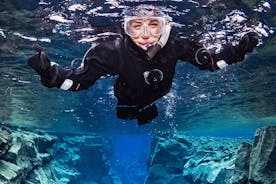 Snorkeling dans la fissure de Silfra sans chauffeur