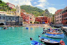 Cinque Terre Private Tour by Minivan and Ferry-Boat from La Spezia