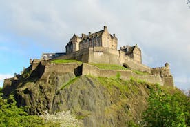 Private Walking Tour of Edinburgh Castle and Old Town