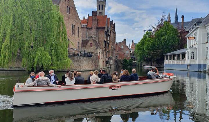 Bruges Guided Sightseeing Walking Tour and Boat Trip