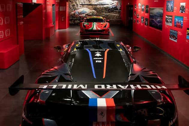Visita panorámica de la pista de Fiorano con entrada al Museo Ferrari