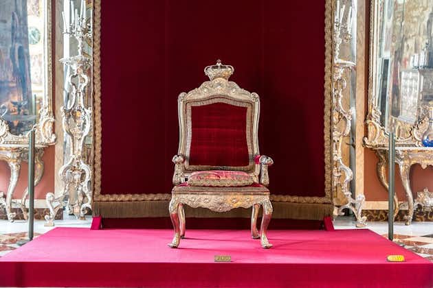 Außenansicht des Buckingham Palace und private Tour zur königlichen Geschichte
