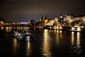 Paris nyttårsaften Sightseeing Cruise av Bateaux Parisiens