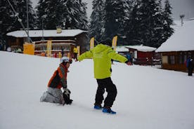 Clases grupales de esquí y snowboard en Borovets
