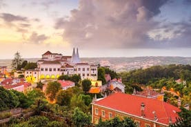 Double Ticket Tour: Uncover Pena Palace and Castle of the Moors