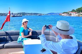 Bosphorus Yacht Cruise with Stopover on Asian Side