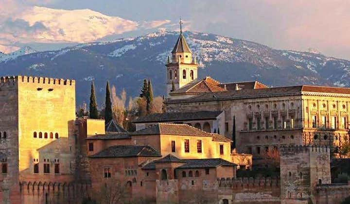 Granada Dagstur fra Sevilla med Hopp over Alhambra-tilgangen