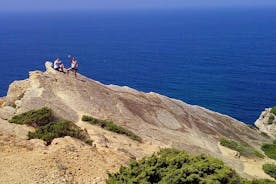 Hiking tour to footprints of dinosaur in Espichel Cape