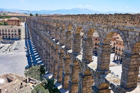 Segovian turistikohokohdat yksityisellä puolen päivän kiertueella paikallisen kanssa