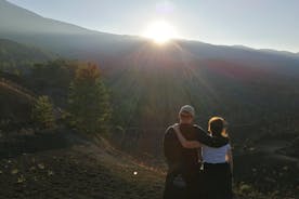 日落时的埃特纳火山之旅-来自陶尔米纳的小团体