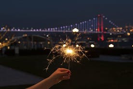 Nytårsaften middag krydstogt & fest på Bosporus, Istanbul 2025
