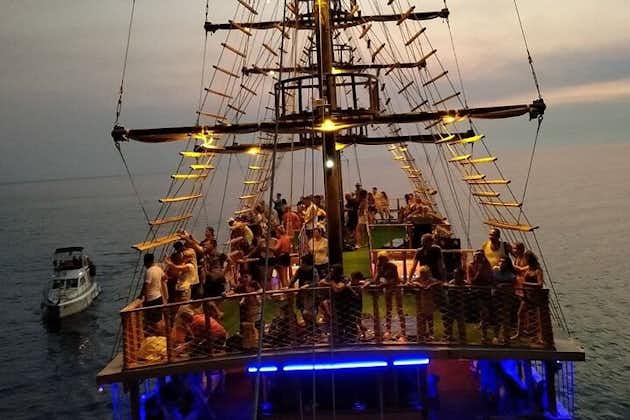 Pirate Boat Tour With Foam Party in Alanya