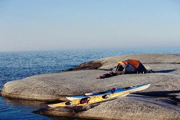 Tour in kayak di 2 giorni nell'arcipelago di Stoccolma