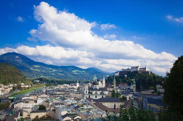 Private transfer from Vienna to Salzburg with 3h Sightseeing stop in Hallstatt