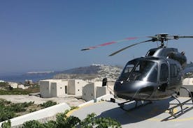 Tour privato in elicottero a Santorini 30 minuti - fino a 5 passeggeri