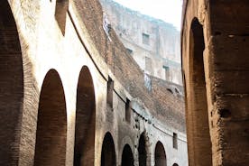 Antikkens Roma og Colosseum: undergrunnskamre og arena