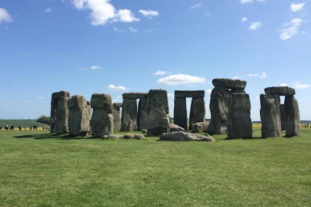 London to Southampton Cruise Port Including Stonehenge