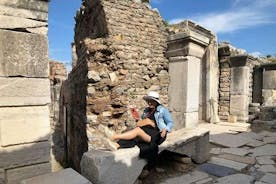 Salta la coda Gita di mezza giornata a Efeso e alla Casa della Vergine Maria da Kusadasi