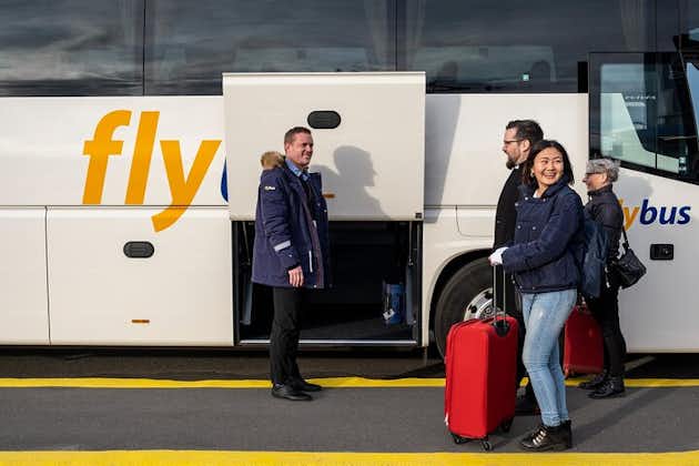 Island: Flughafentransfers zwischen dem Flughafen Keflavik und den Hotels in Reykjavik