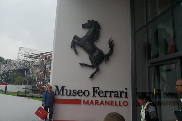 Visite privée de la Ferrari Maranello Lamborghini Pagani au départ de Florence