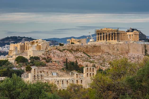 A mini Embark / Disembark Tour In Athens With Transfers from airport / port.